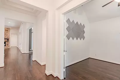 112 Sundown Ridge Place, The Woodlands, TX 77375 - Photo 5