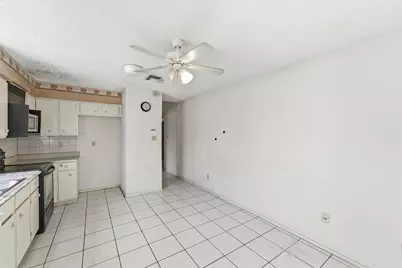 10331 Huntington Place Drive #331, Houston, TX 77099 - Photo 11
