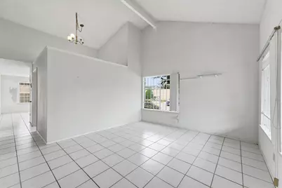 10331 Huntington Place Drive #331, Houston, TX 77099 - Photo 7