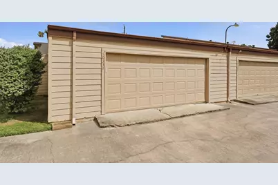 10331 Huntington Place Drive #331, Houston, TX 77099 - Photo 25