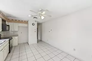 10331 Huntington Pl Dr, Houston, TX 77099 - Photo 11
