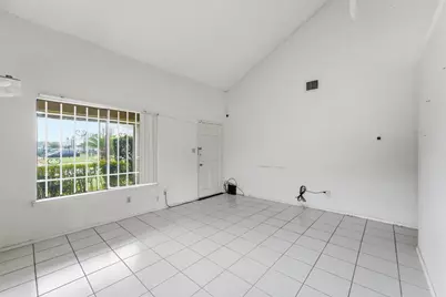 10331 Huntington Place Drive #331, Houston, TX 77099 - Photo 5