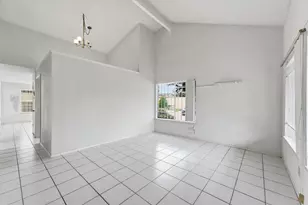 10331 Huntington Pl Dr, Houston, TX 77099 - Photo 7