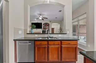 2605 Pebble Creek Dr, Pearland, TX 77581 - Photo 13