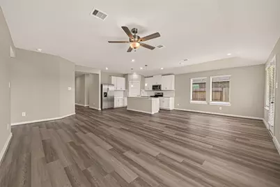 3609 Zilker Lane, Texas City, TX 77591 - Photo 3