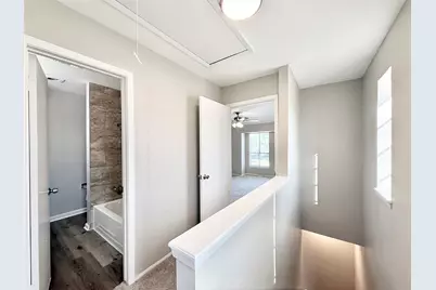 7980 Grove Ridge Drive, Houston, TX 77061 - Photo 13