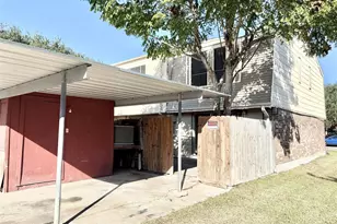 7980 Grove Ridge Dr, Houston, TX 77061 - Photo 17