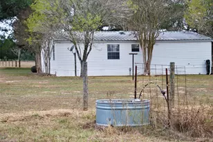 415 Co Rd 457, Hallettsville, TX 77964 - Photo 41