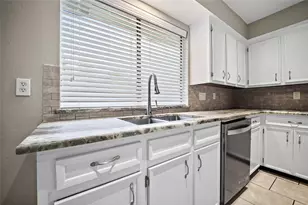 6122 Sanford Rd, Houston, TX 77096 - Photo 17