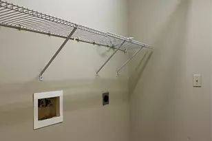 321 B Holiday St, Tomball, TX 77375 - Photo 9