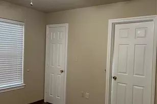 321 B Holiday St, Tomball, TX 77375 - Photo 13