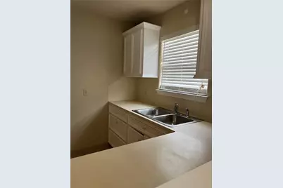 321 B Holiday Street, Tomball, TX 77375 - Photo 7