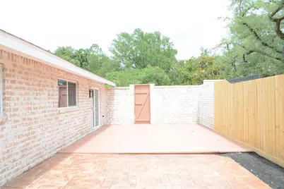 418 Briar Hill Drive, Houston, TX 77042 - Photo 47