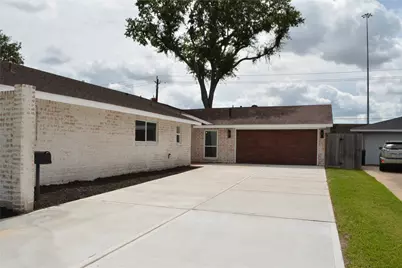 418 Briar Hill Drive, Houston, TX 77042 - Photo 3