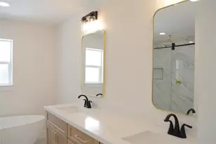 418 Briar Hill Dr, Houston, TX 77042 - Photo 31