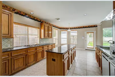 15919 Hurstfield Pointe Drive, Cypress, TX 77429 - Photo 9