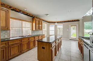 15919 Hurstfield Pointe Dr, Cypress, TX 77429 - Photo 9