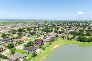 1205 28th Ave N, Texas City, TX 77590 - Photo 3