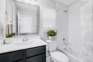 1915 Kirby Landing Dr, Houston, TX 77051 - Photo 15