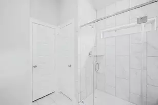 1915 Kirby Landing Dr, Houston, TX 77051 - Photo 11