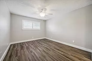 14236 Misty Meadow Ln, Houston, TX 77079 - Photo 11
