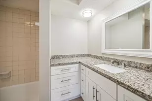 14236 Misty Meadow Ln, Houston, TX 77079 - Photo 15