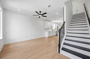 4562 Teton St, Houston, TX 77051 - Photo 11