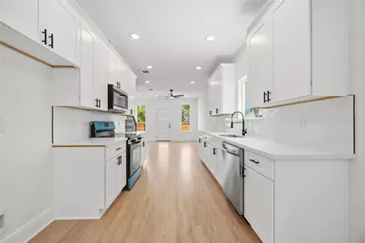 4562 Teton Street #D, Houston, TX 77051 - Photo 15