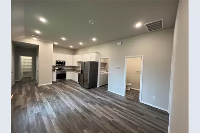 11595 Persimmon Street, Willis, TX 77318 - Photo 5