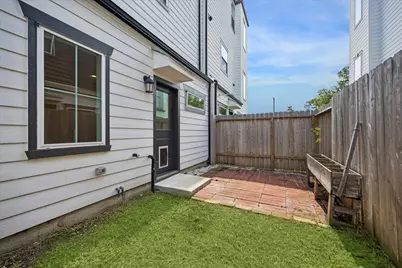 5406 Wheatley Street #E, Houston, TX 77091 - Photo 17