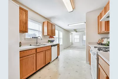 8706 Rainesville Lane, Houston, TX 77075 - Photo 3