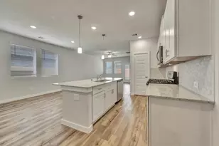 9848 Sweet Flag Ct, Conroe, TX 77385 - Photo 5