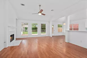 2014 White Oaks Hills Ln, Houston, TX 77339 - Photo 7