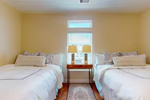 942 Kent, Crystal Beach, TX 77650 - Photo 33