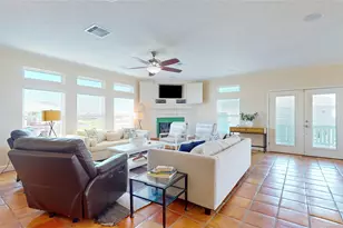 942 Kent, Crystal Beach, TX 77650 - Photo 23