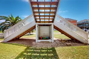 942 Kent, Crystal Beach, TX 77650 - Photo 13