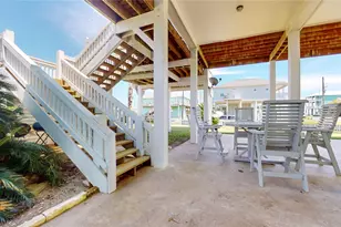 942 Kent, Crystal Beach, TX 77650 - Photo 15