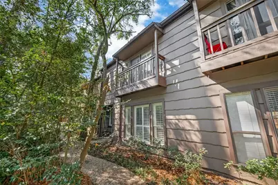 11711 Memorial Drive #17, Houston, TX 77024 - Photo 3