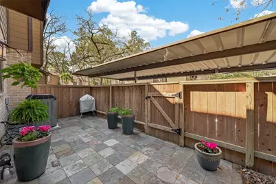11711 Memorial Drive #17, Houston, TX 77024 - Photo 37