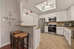 11711 Memorial Dr, Houston, TX 77024 - Photo 13