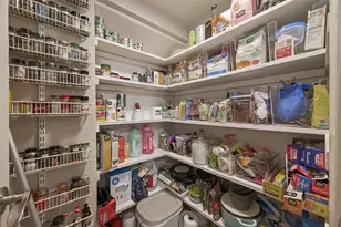 11711 Memorial Dr, Houston, TX 77024 - Photo 19