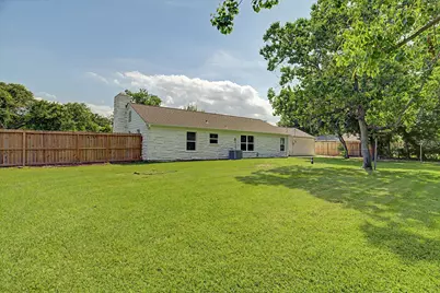 212 Lakewood Drive, Baytown, TX 77520 - Photo 39