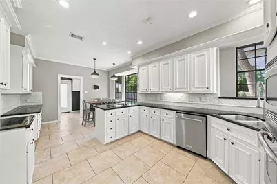 1207 Plantation Drive, Richmond, TX 77406 - Photo 5