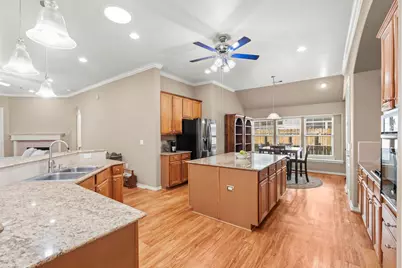 15246 Scenic Woodland Drive, Conroe, TX 77384 - Photo 13