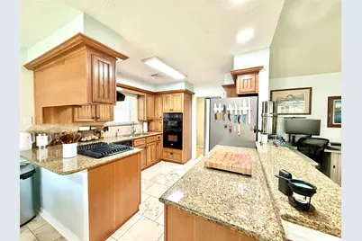3702 Windsor Drive, Deer Park, TX 77536 - Photo 9