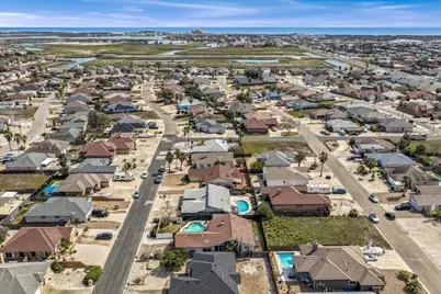 13833 Flintlock Drive, Corpus Christi, TX 78418 - Photo 47