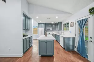 17511 Favor Bend Ct, Humble, TX 77396 - Photo 7