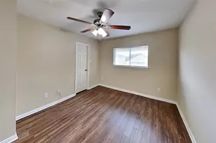 5122 Chase Park Gate St, Bacliff, TX 77518 - Photo 15