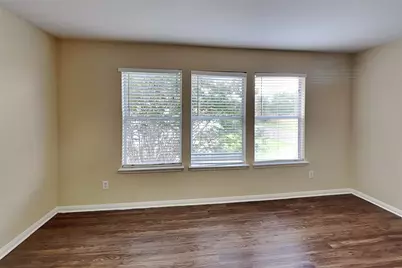 5122 Chase Park Gate Street, Bacliff, TX 77518 - Photo 17