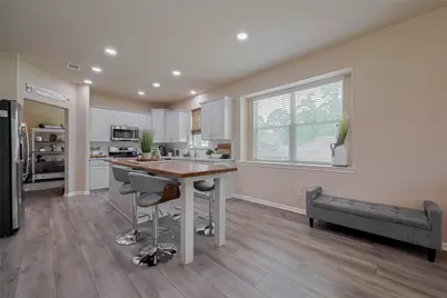 711 Stonewall Jackson Court, Conroe, TX 77302 - Photo 15